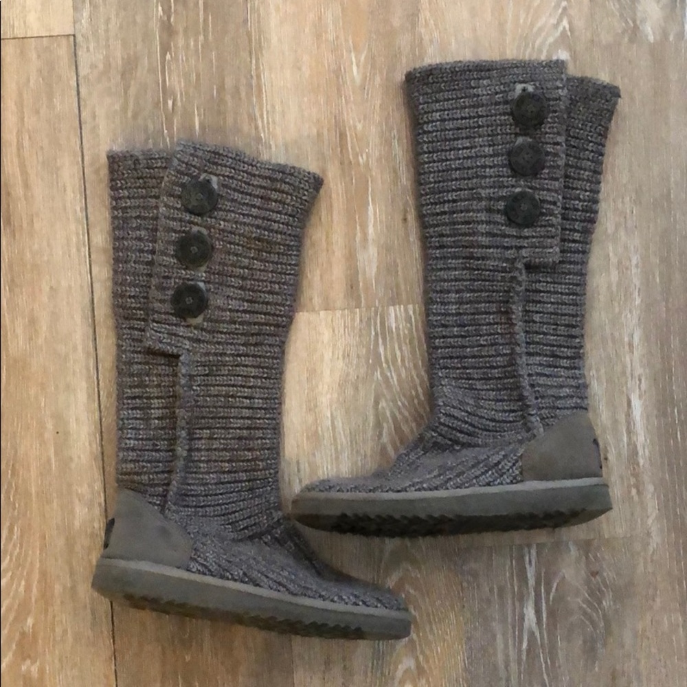 🚫SOLD🚫 UGG Classic Cardy Boot - size 7